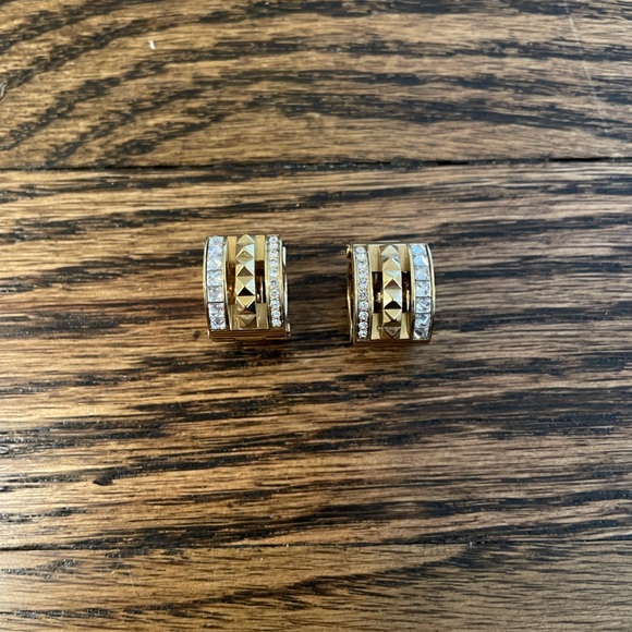 Henri Bendel goldtone cuff earrings - Picture 2 of 5